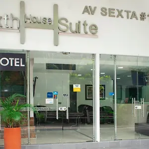 3* Hotel Sixth House